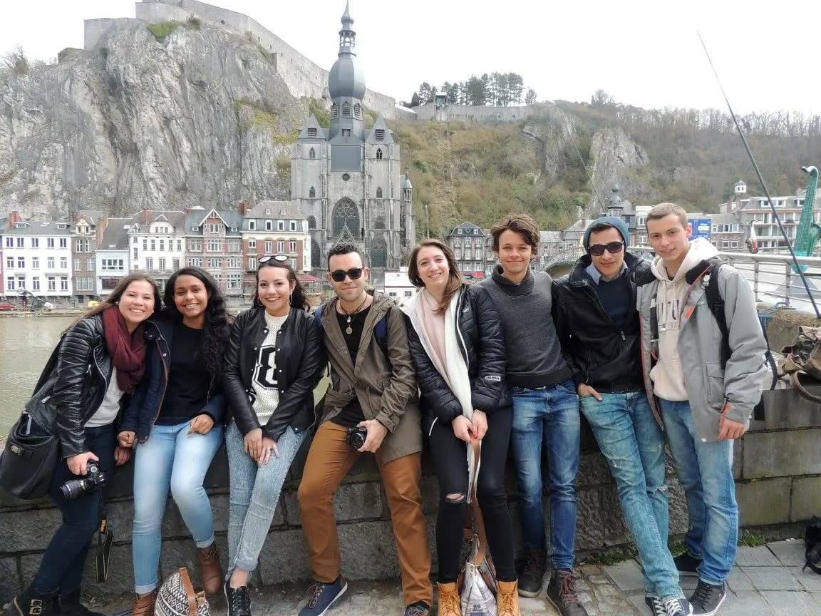 Giulia Giustini Y Psc N H15 Bfl   Belgio Bfl   Studentessa   Gruppo   Città   Pag Programma   Orizzontale