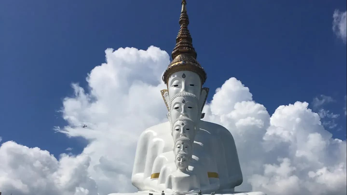 Loredana Berguecio Bertolini Y Pse Nh 2019   Thailandia    Studentessa   Monumento   Pag Programma   Verticale (4)
