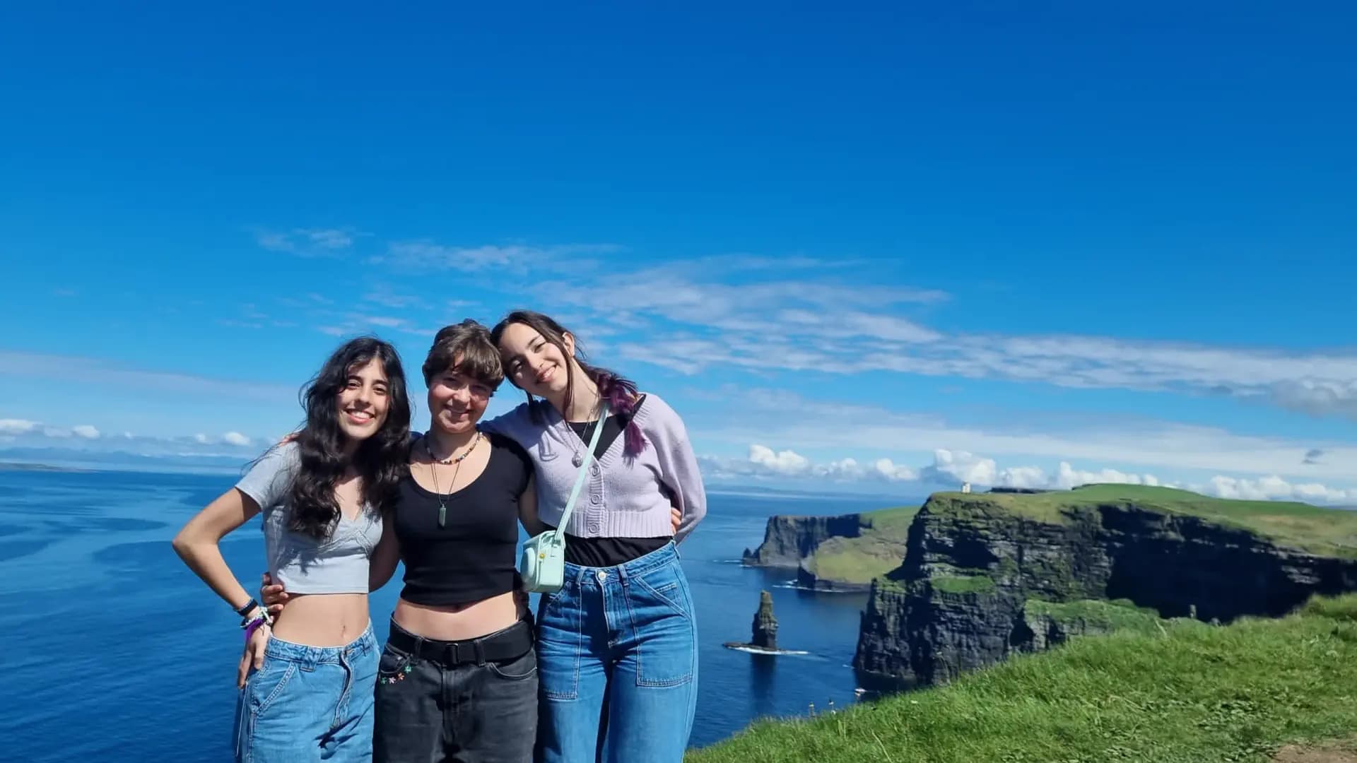 Anna Lascioli Y Psc Nh 2023  Irl   Irlanda   Studentessa   Amiche   Paesaggio   Pag Programma   Orizzontale  (1)