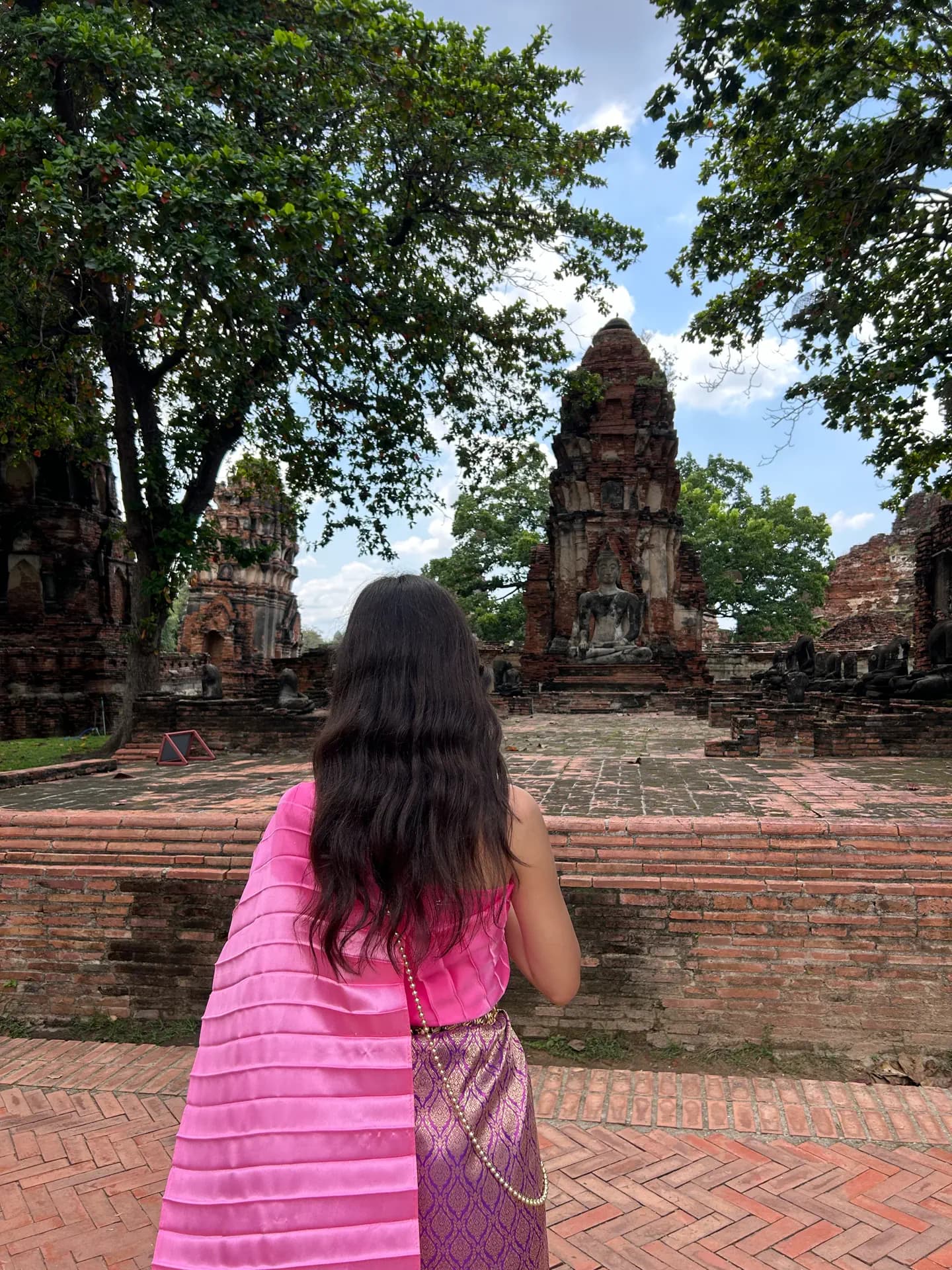 Carmela Pezzullo S Mse N H2025 Cl Napoli Est Thailandia Studentessa Monumento Spalle Pag Programma Verticale