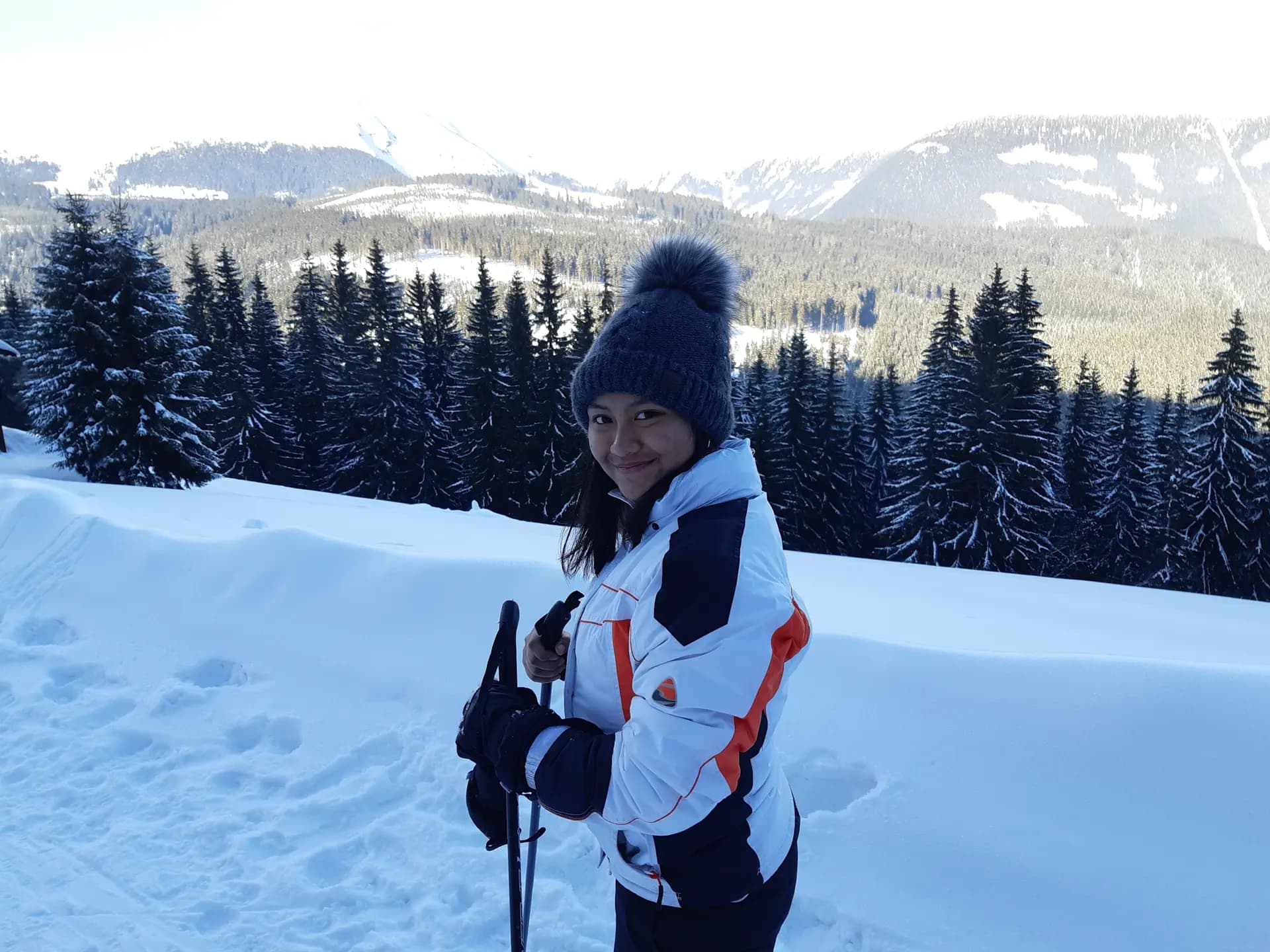 Afs IP Rep Ceca Studentessa Paesaggio Neve Pag Programma Orizzontale (3)