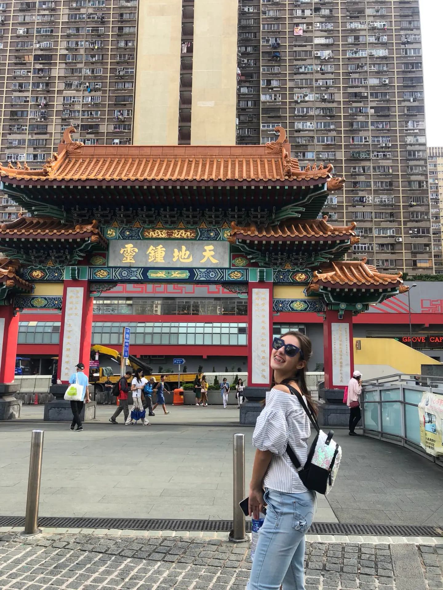 Alice Annicchiarico Y Psc Nh 2018 Hkg Hong Kong Studentessa Monumento Pag Programma Verticale (2)