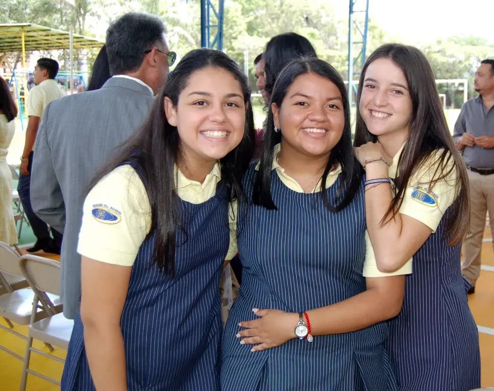 2024 Chiara Oltolini Volontaria Ic E in Bra Brasile Studentesse Gruppo Classe Pag Programma Orizzontale