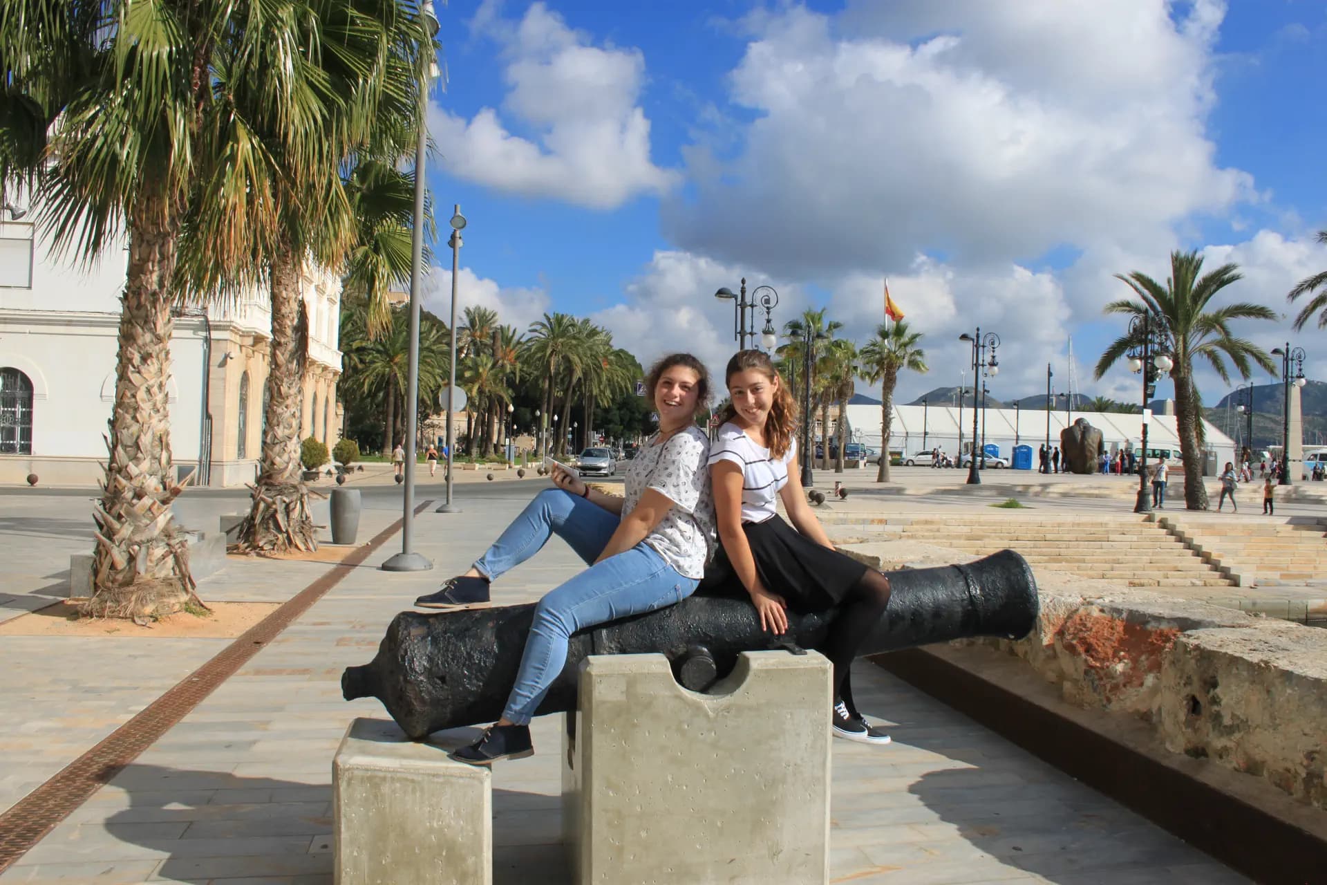 Elena Reschiglian Y Psc Nh 2015 Spagna Studentessa Amiche Paesaggio Pag Programma Orizzontale (6)