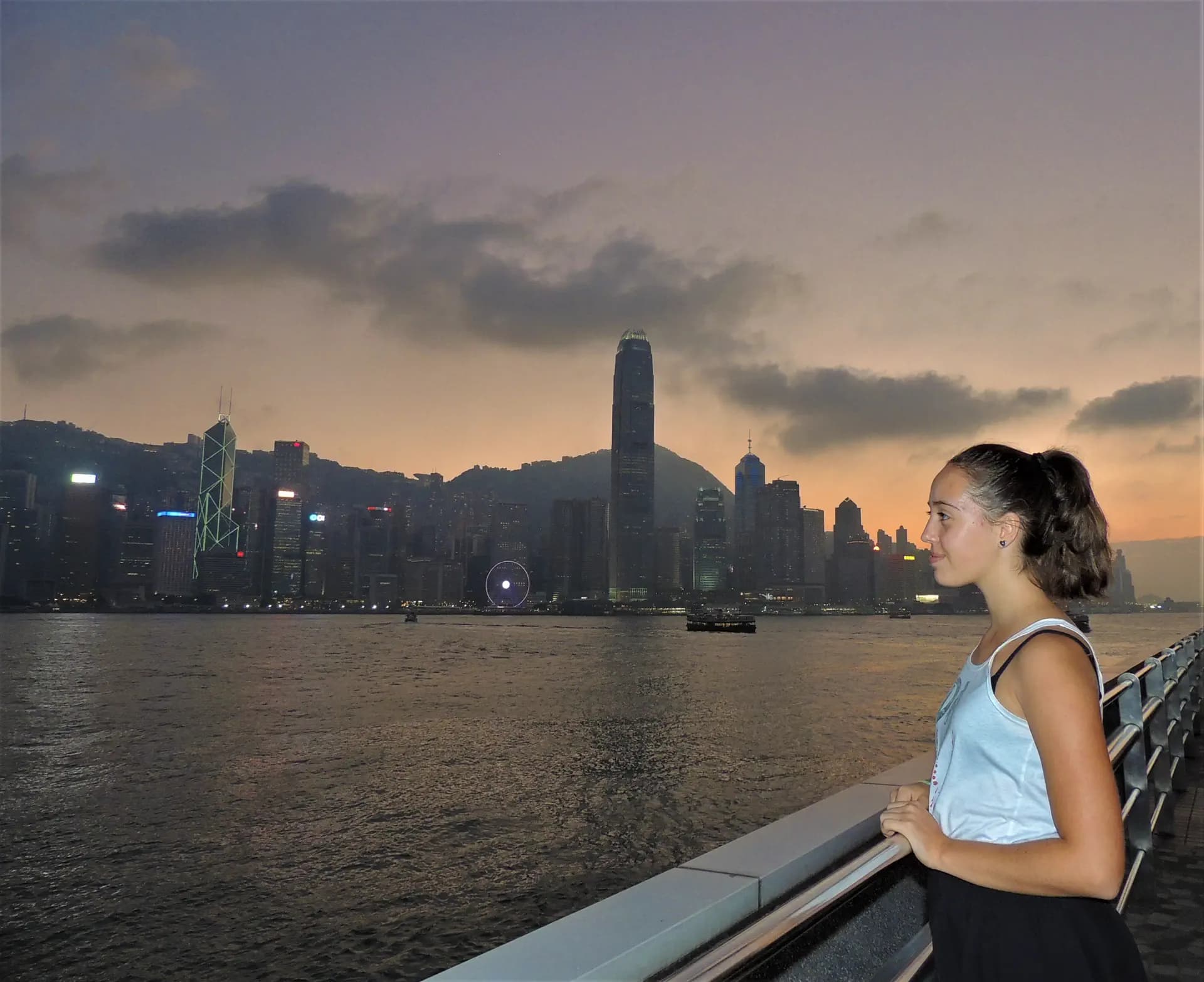 Arianna Manavella Yphk G2016 Hong Kong Città Paesaggio Trampnto Pag Programma Orizzontale (2)