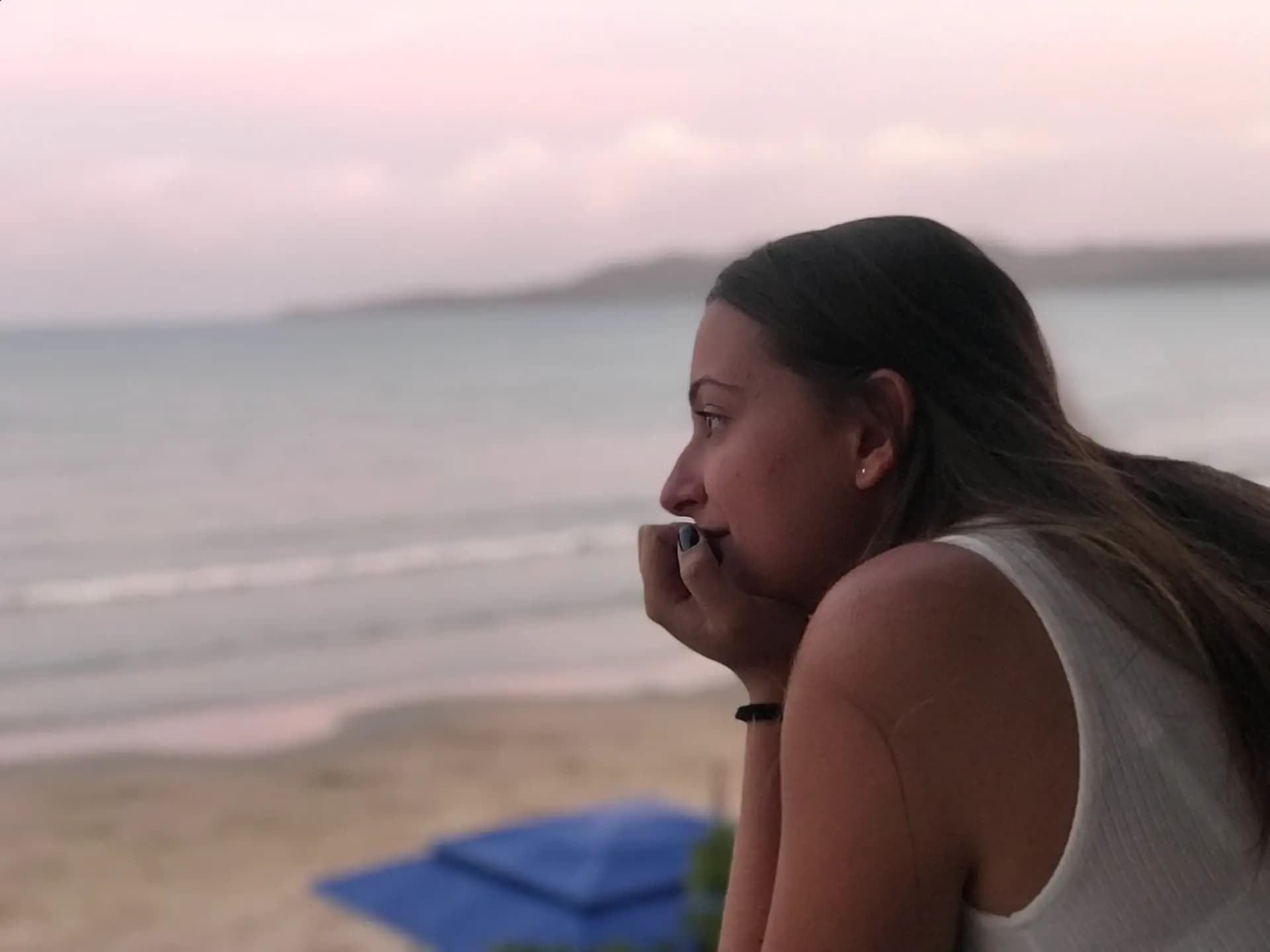 Martina Mele Y Psc Nh 2017 Par Paraguay Studentessa Paesaggio Mare Spalle Pag Paese Orizzontale