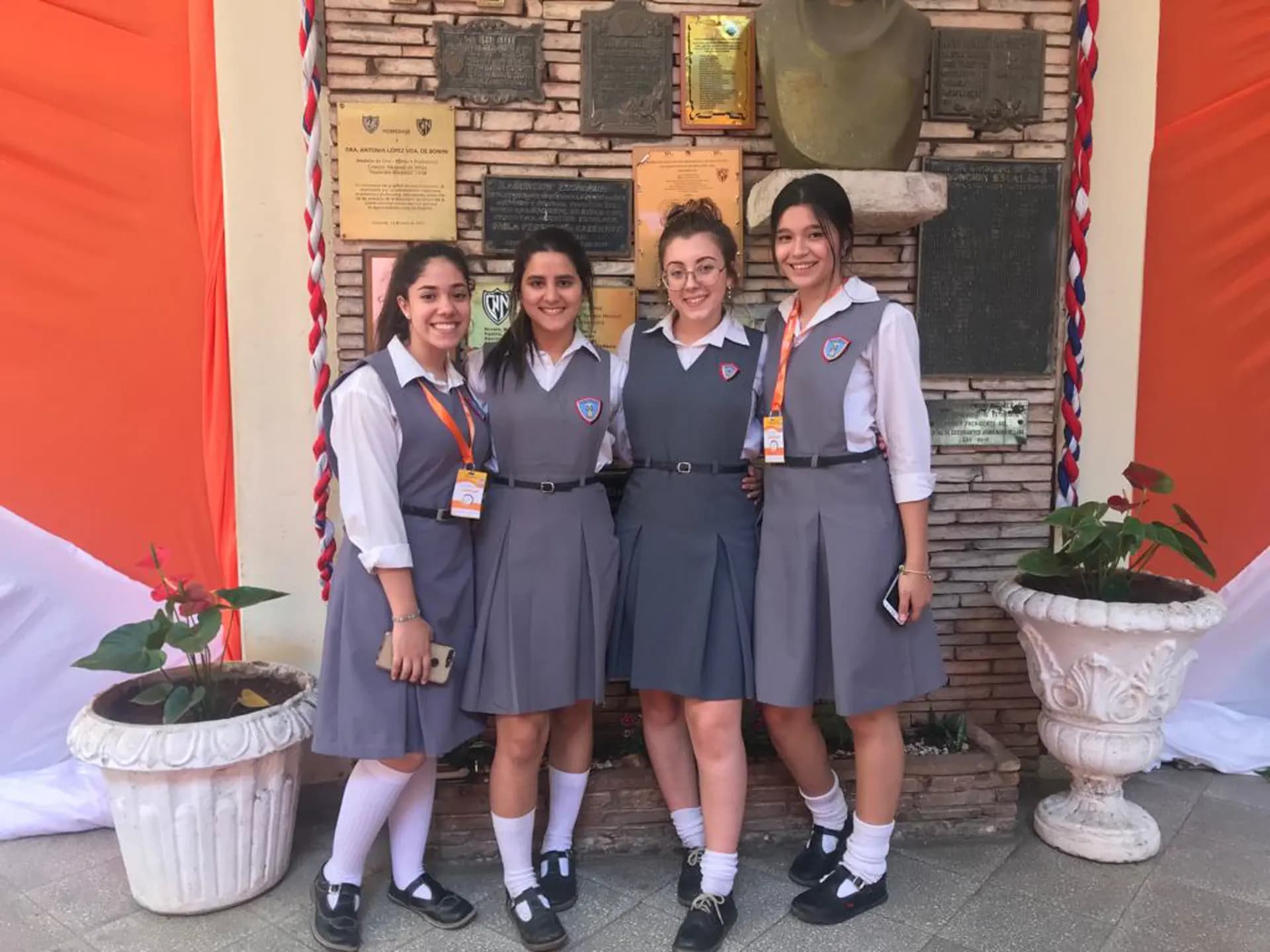 Aurora Dalla Costa Y Psc Nh 2019 Par Paraguay Studentessa Gruppo Scuola Divisa Pag Programma Orizzontale (2)