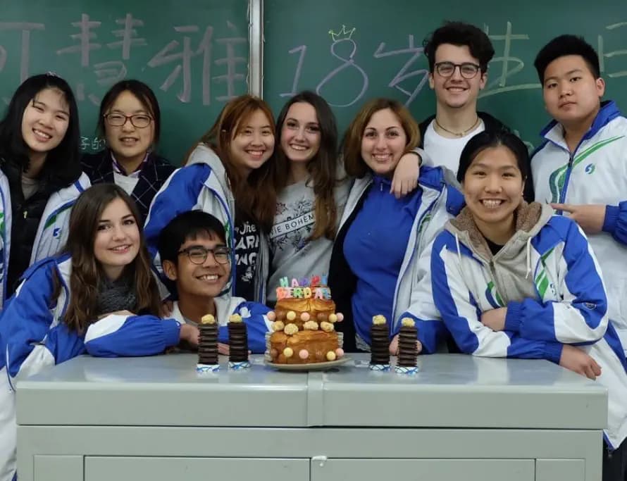 Elisa Schmidt Y Pch2016 Chn Cina Studenti Gruppo Classe Lavagna Divisa Compleanno Pag Programma Orizzontale