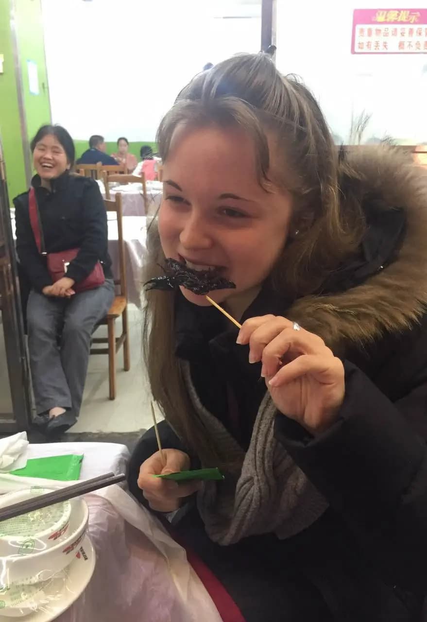 Carlotta Sabatini Cina Studentessa Cibo Pag Programma Verticale (2)